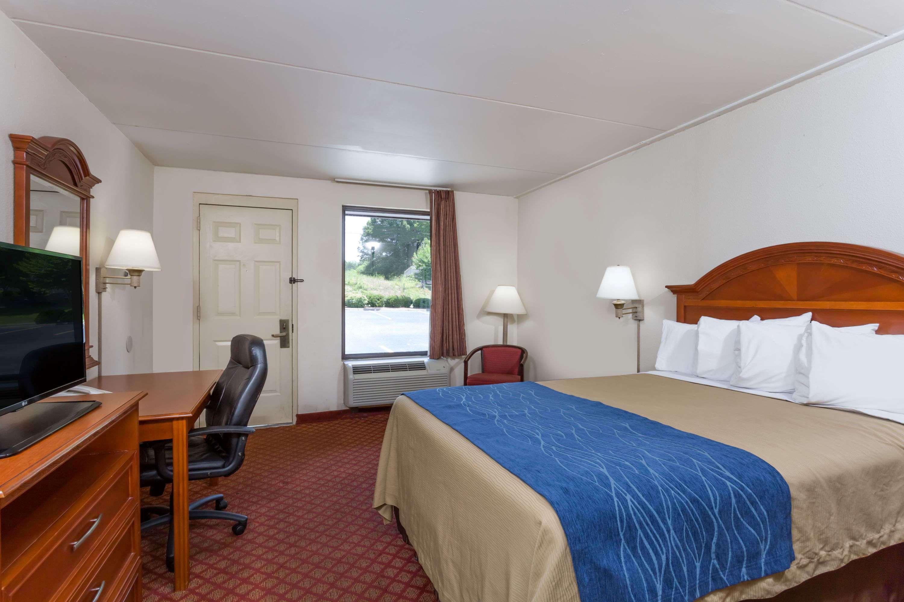 Days Inn By Wyndham Winston Salem North Exterior foto